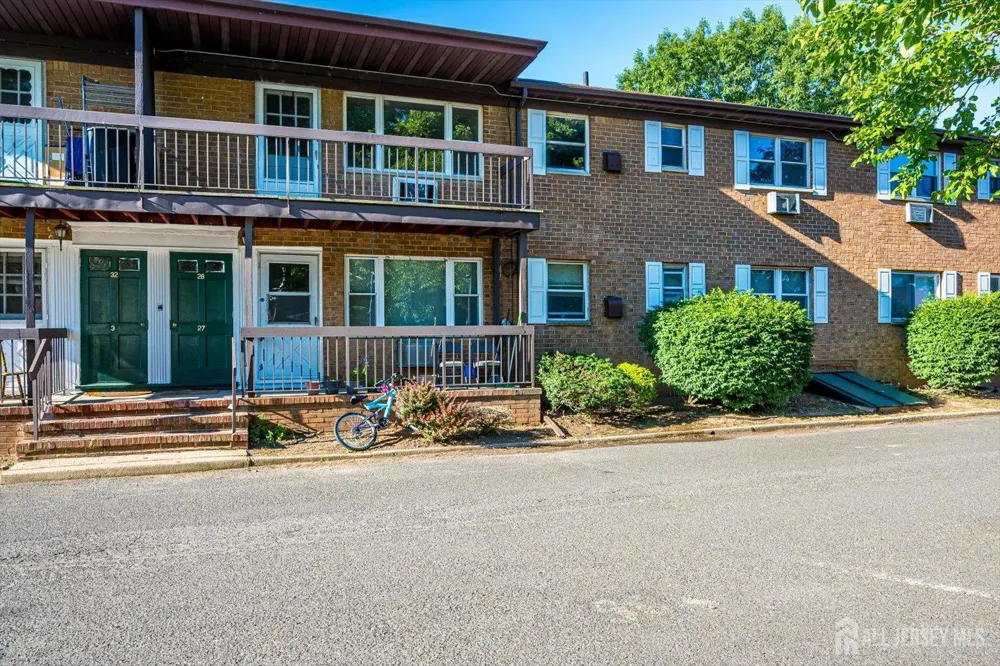55 Gill Lane #28 Iselin, NJ 08830