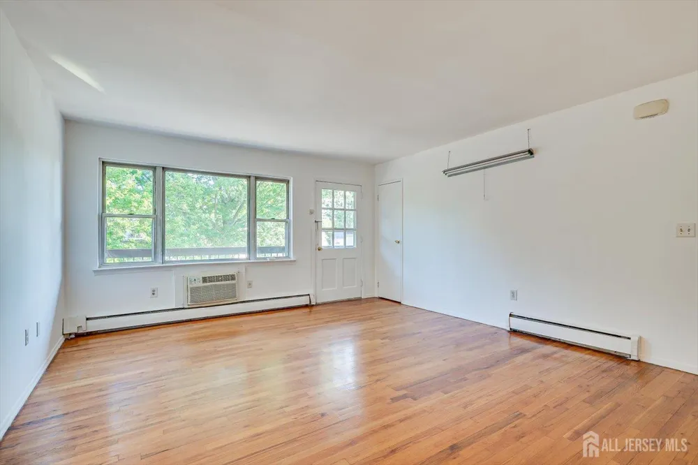 55 Gill Lane #28 Iselin, NJ 08830