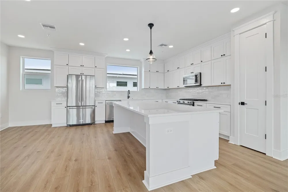 17 29TH STREET #Lot 8 St Petersburg, FL 33713