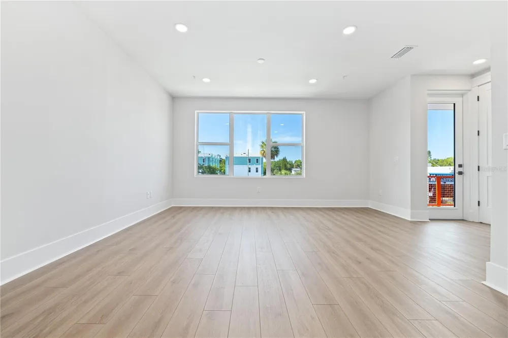 17 29TH STREET #Lot 8 St Petersburg, FL 33713
