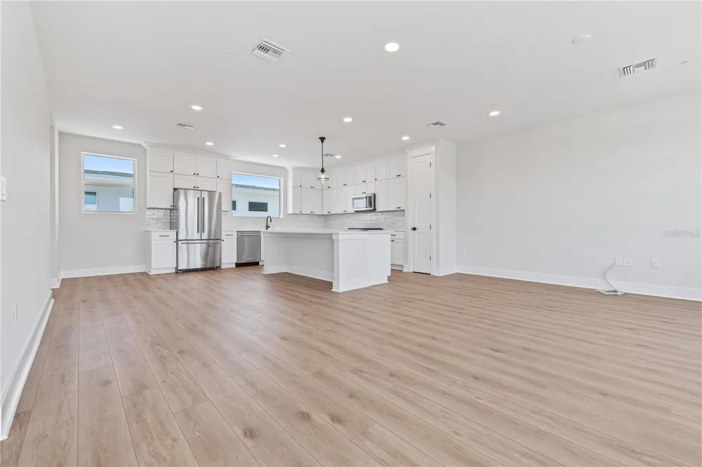 17 29TH STREET #Lot 8 St Petersburg, FL 33713