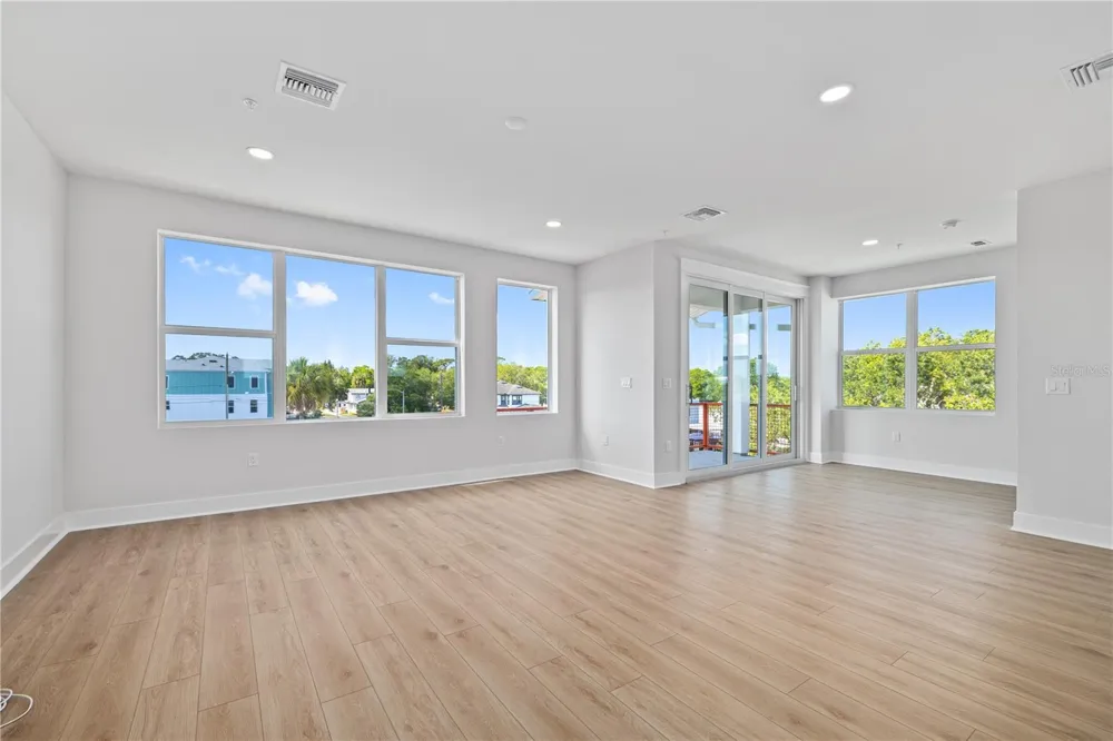 17 29TH STREET #Lot 8 St Petersburg, FL 33713