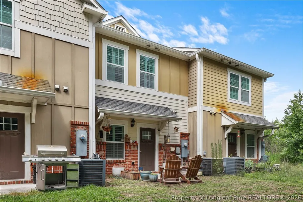 40 Hunter's Run Avenue Pembroke, NC 28372