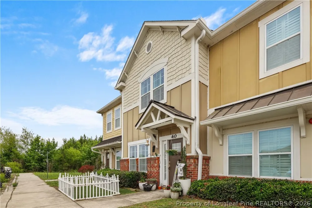 40 Hunter's Run Avenue Pembroke, NC 28372