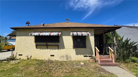 1605 E Orchard