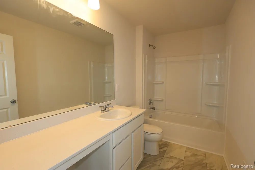 412 Hidden River W W Holly Township, MI 48442