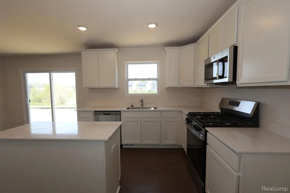 412 Hidden River W W Holly Township, MI 48442