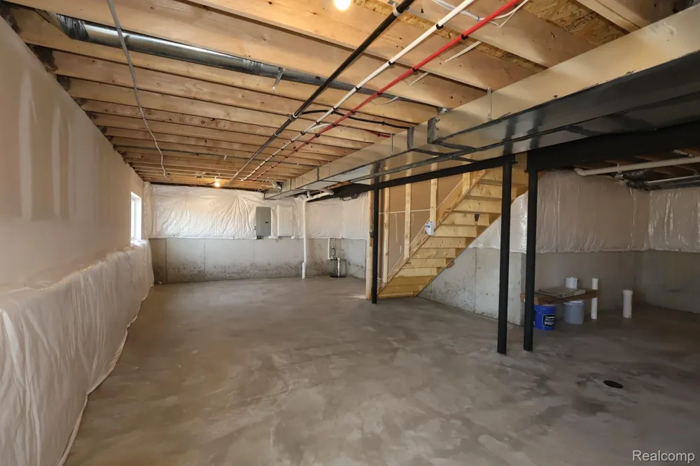 412 Hidden River W W Holly Township, MI 48442