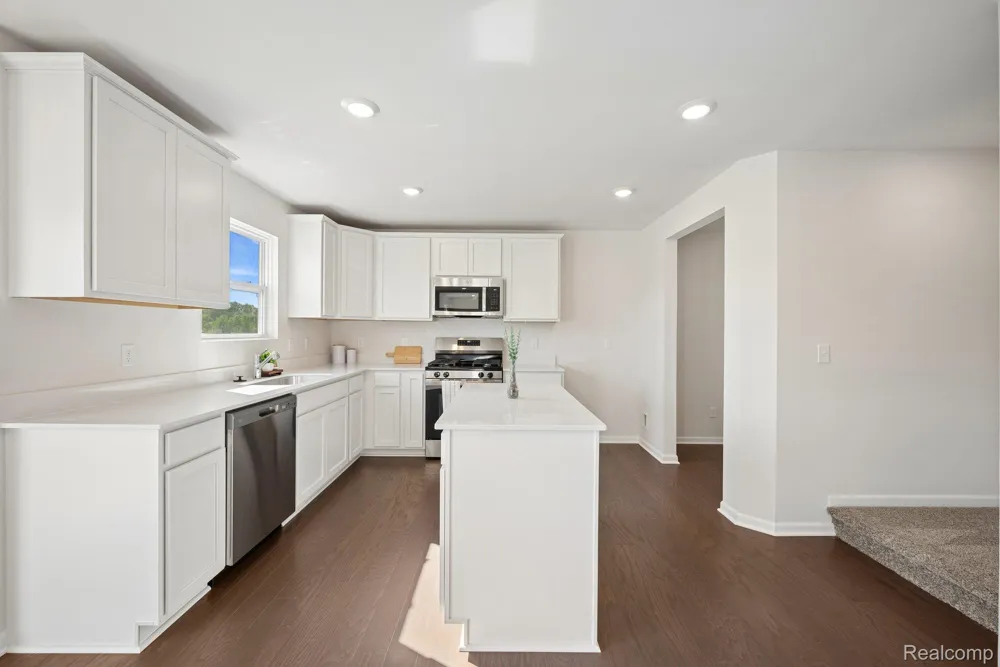 412 Hidden River W W Holly Township, MI 48442