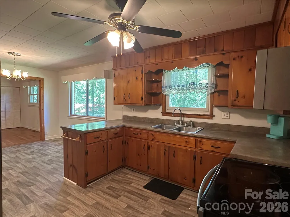 2939 Links Drive Granite Falls, NC 28630