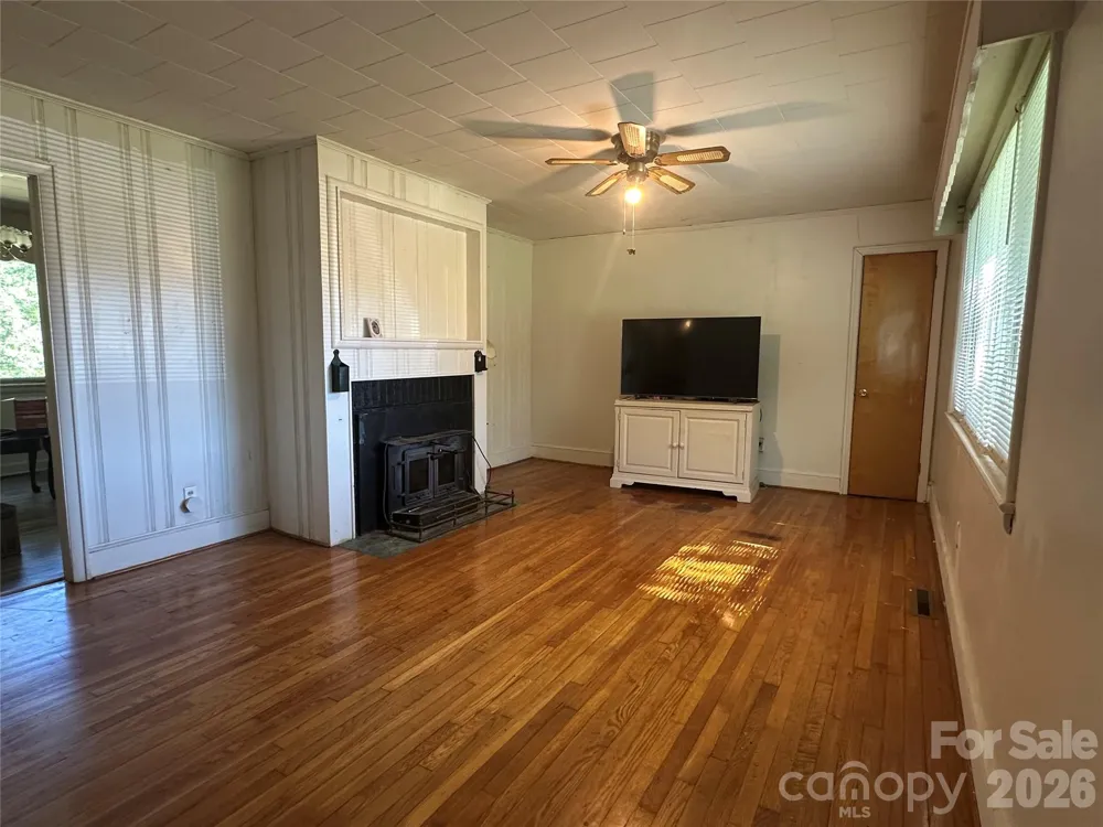 2939 Links Drive Granite Falls, NC 28630