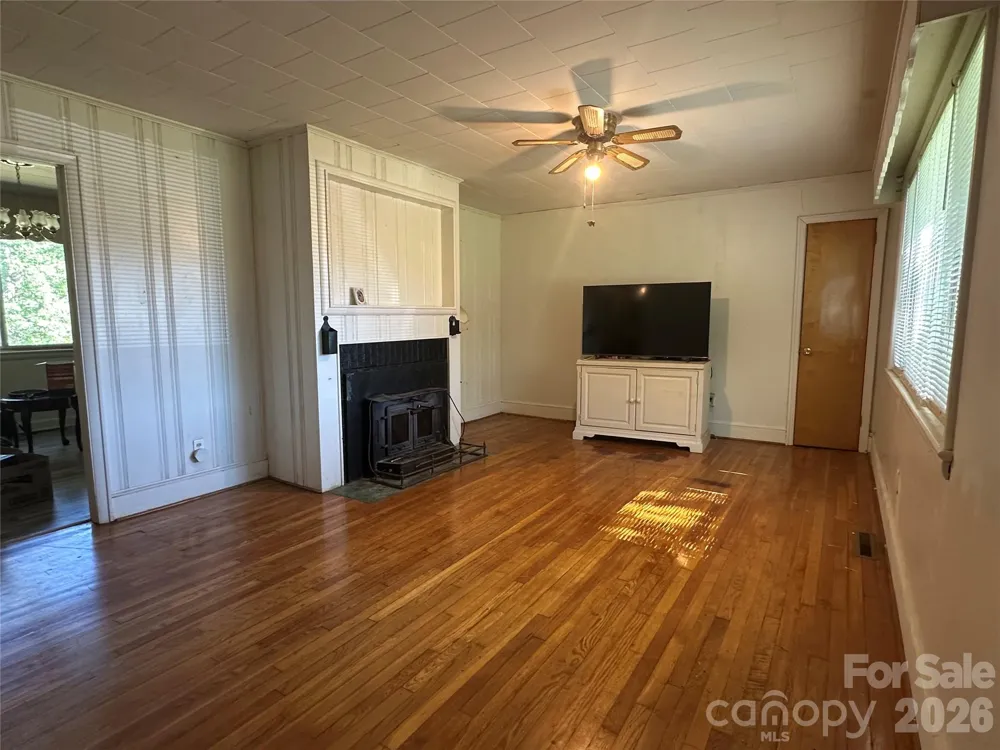 2939 Links Drive Granite Falls, NC 28630