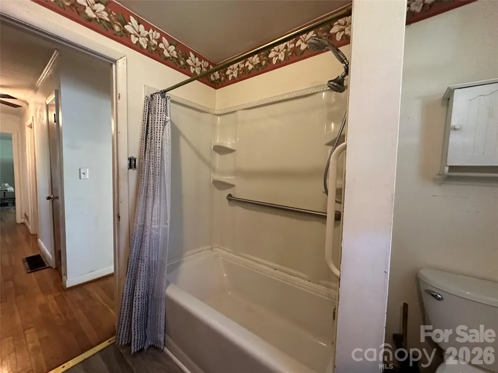2939 Links Drive Granite Falls, NC 28630