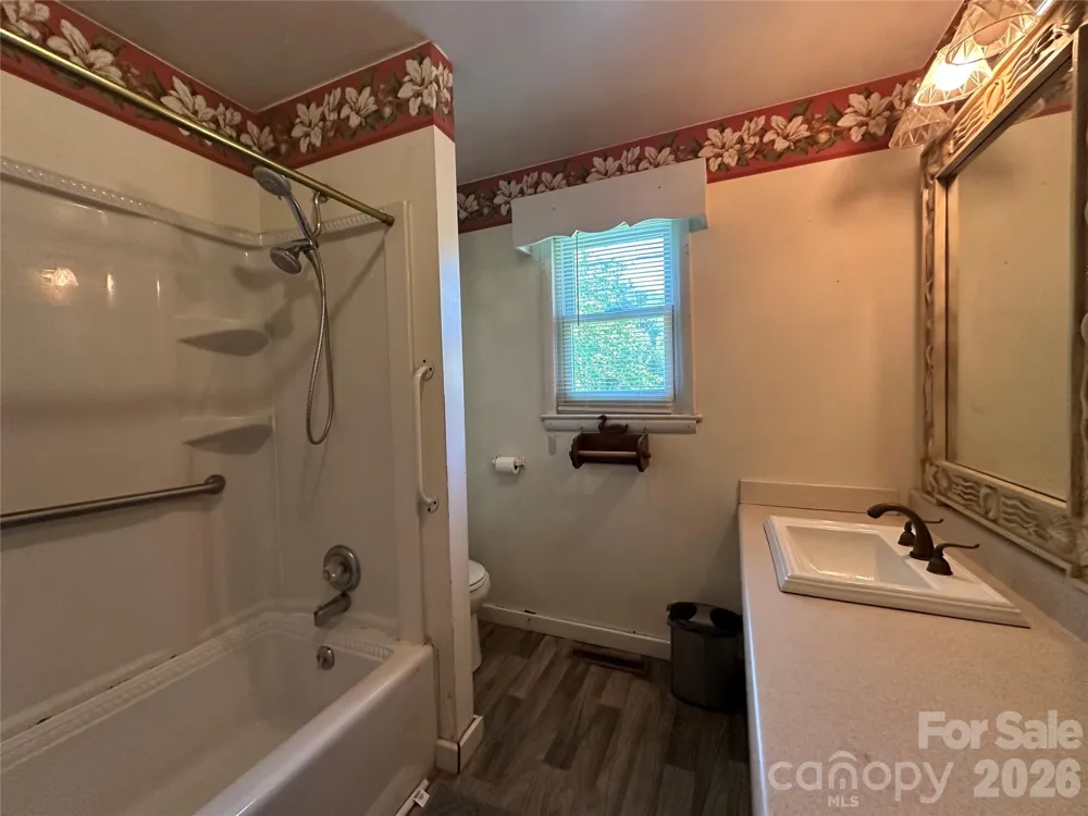 2939 Links Drive Granite Falls, NC 28630