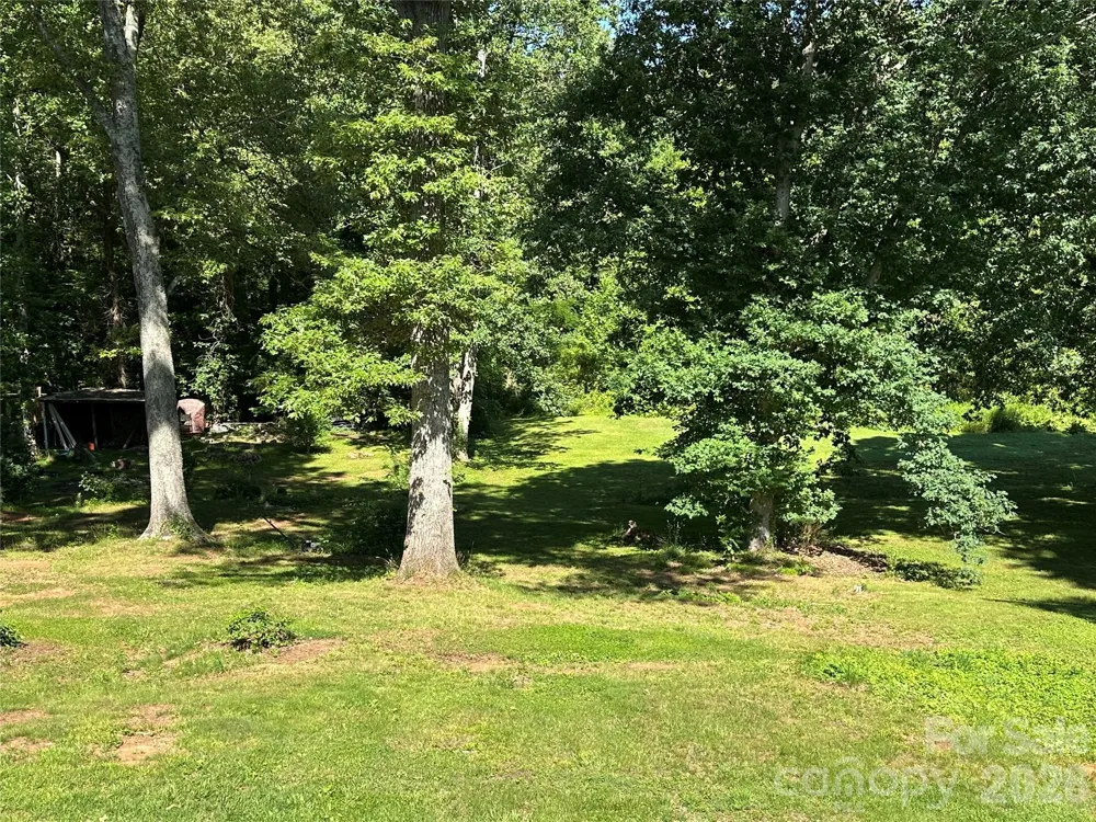 2939 Links Drive Granite Falls, NC 28630