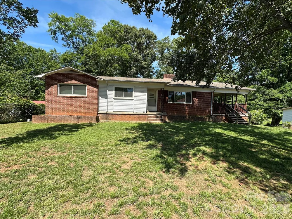 2939 Links Drive Granite Falls, NC 28630
