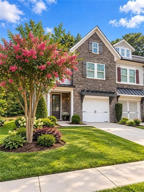 154 Bellehaven Drive Woodstock, GA 30188