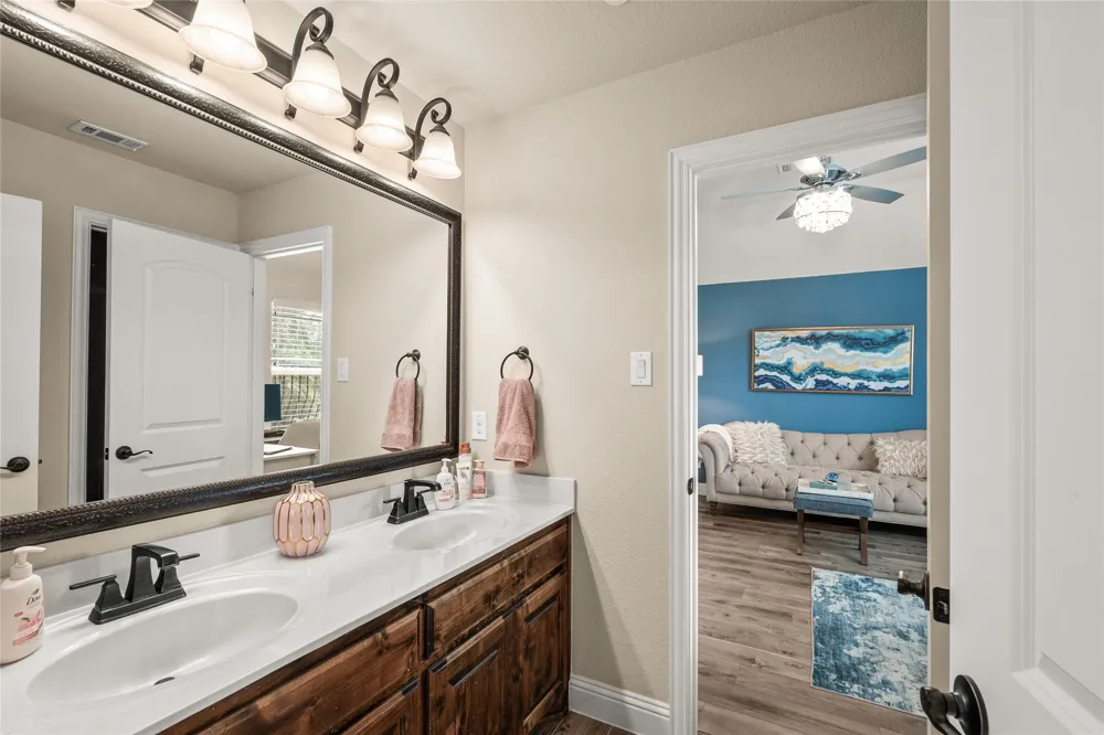 1615 Sara Cove Lucas, TX 75002