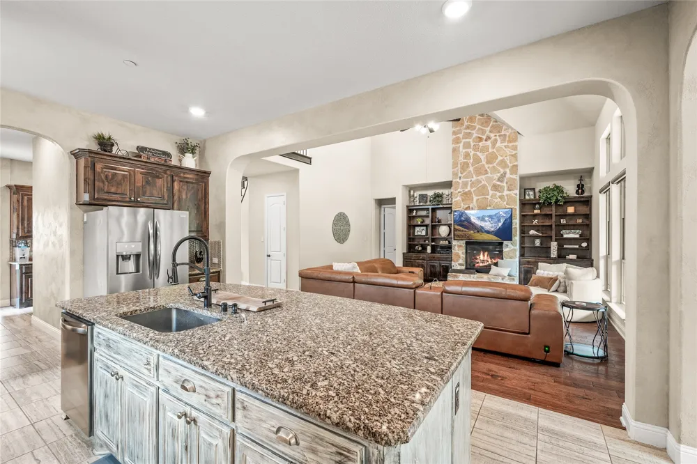 1615 Sara Cove Lucas, TX 75002