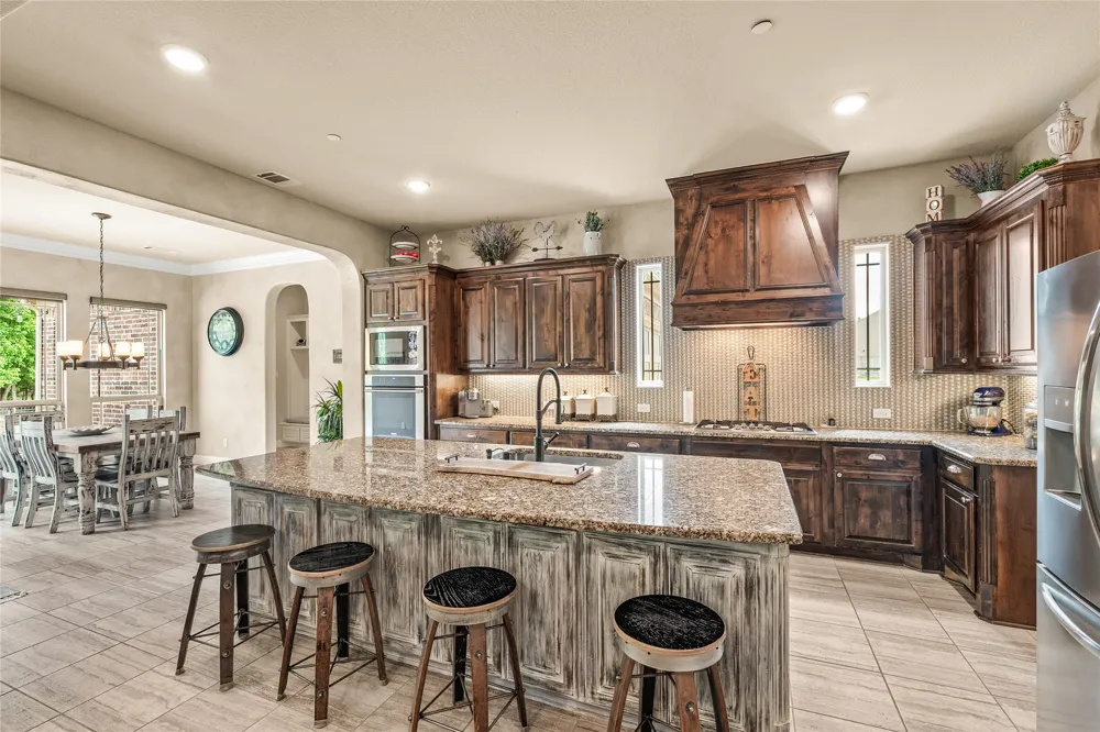 1615 Sara Cove Lucas, TX 75002