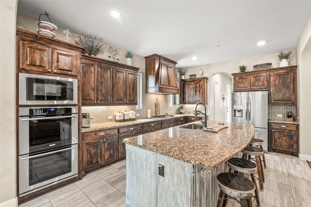 1615 Sara Cove Lucas, TX 75002