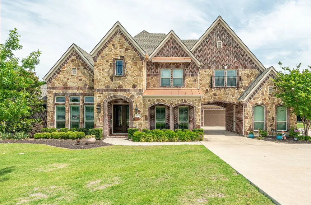 1615 Sara Cove Lucas, TX 75002
