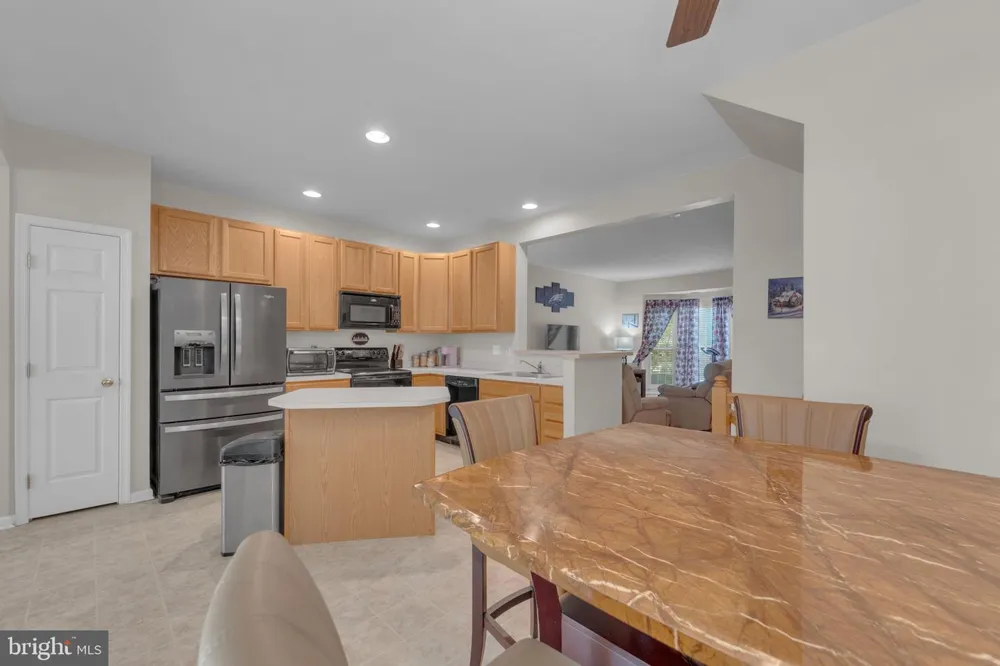 3 SADDLE LANE Sicklerville, NJ 08081