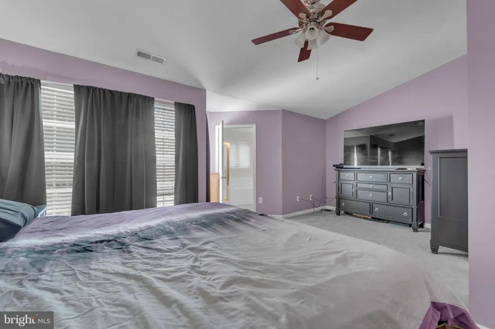 3 SADDLE LANE Sicklerville, NJ 08081