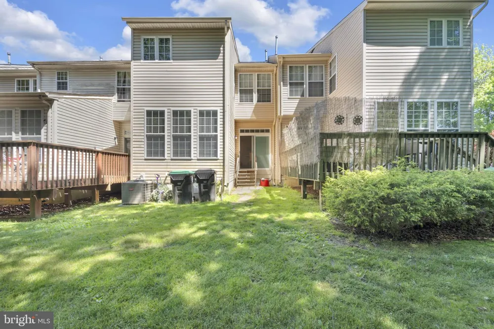 3 SADDLE LANE Sicklerville, NJ 08081