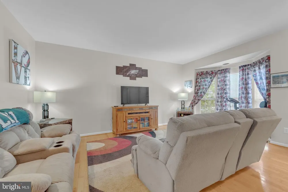 3 SADDLE LANE Sicklerville, NJ 08081