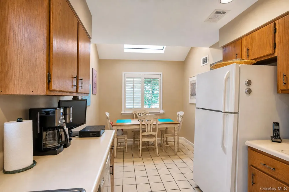 65 Cottonwood Court Wantagh, NY 11793
