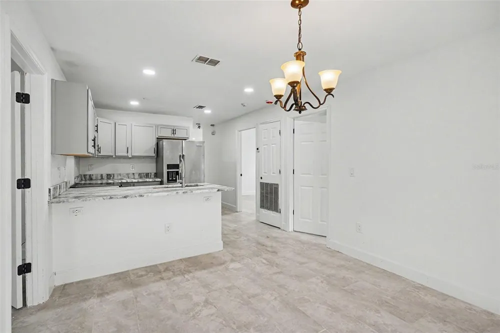 1128 NEVILLE AVENUE Lakeland, FL 33805
