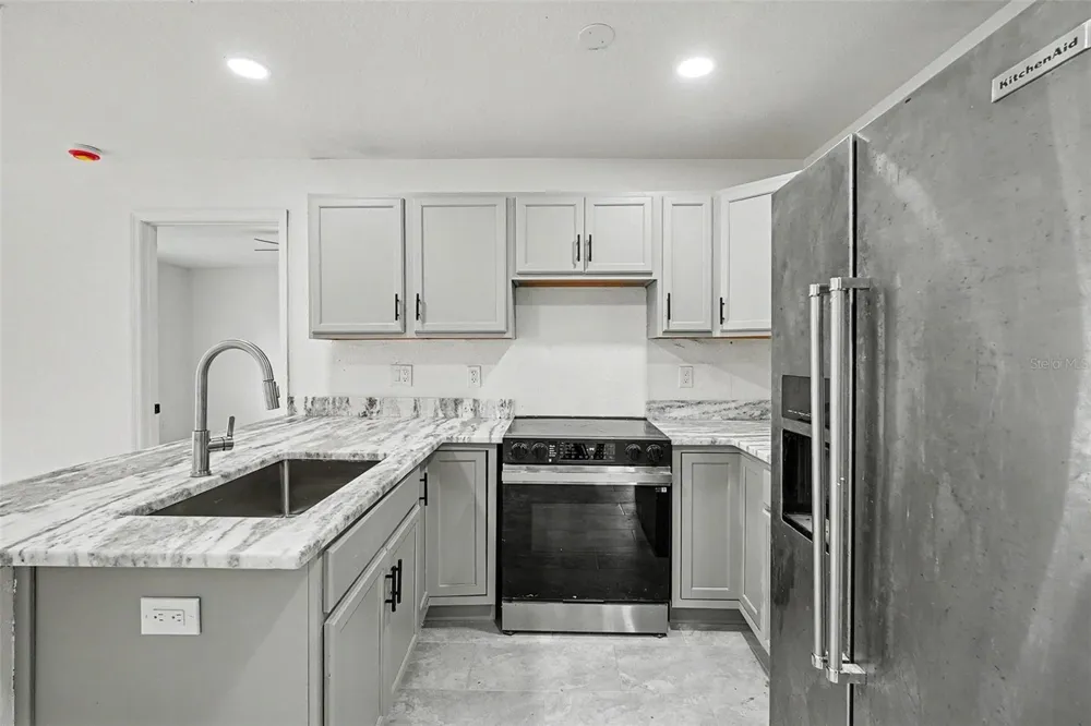 1128 NEVILLE AVENUE Lakeland, FL 33805