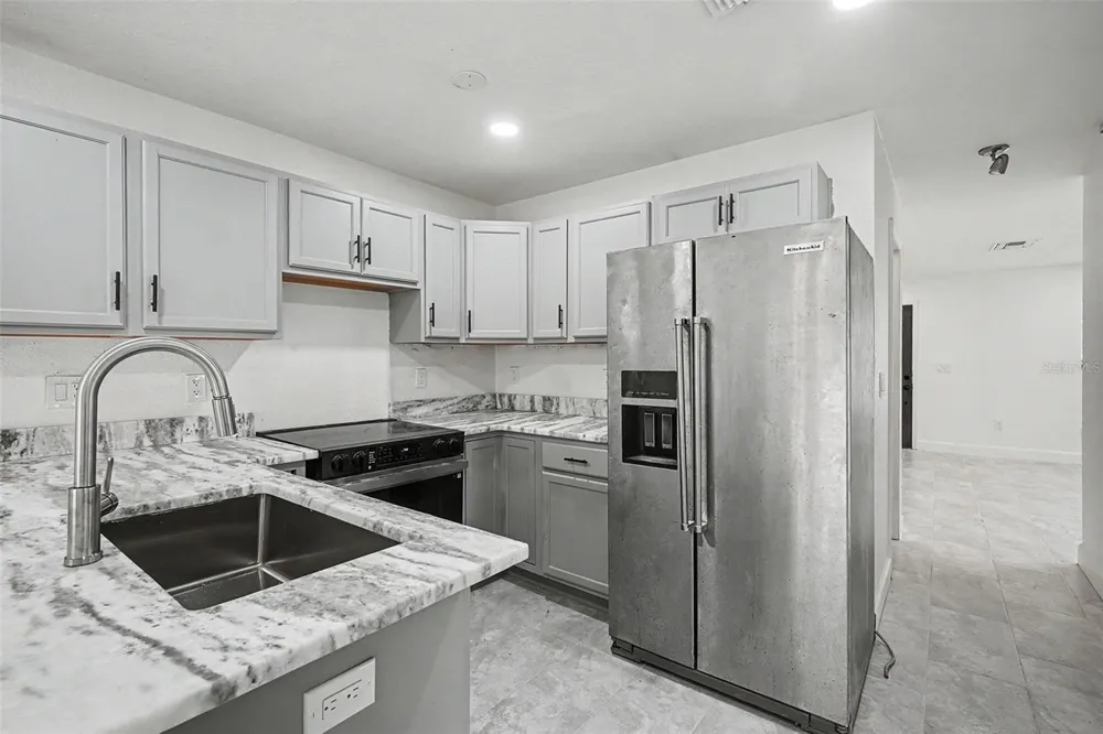 1128 NEVILLE AVENUE Lakeland, FL 33805