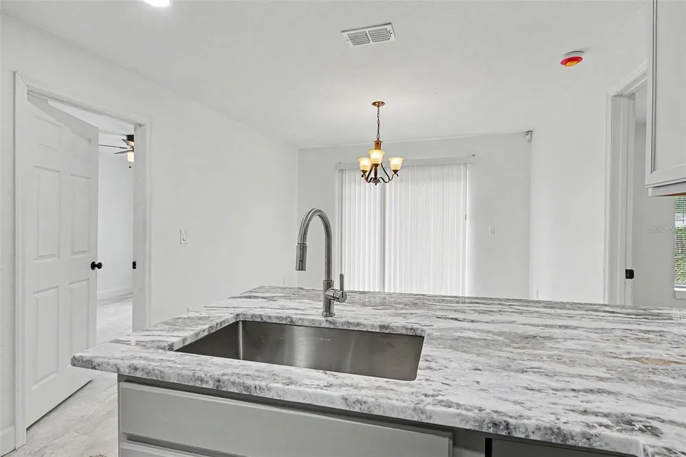 1128 NEVILLE AVENUE Lakeland, FL 33805