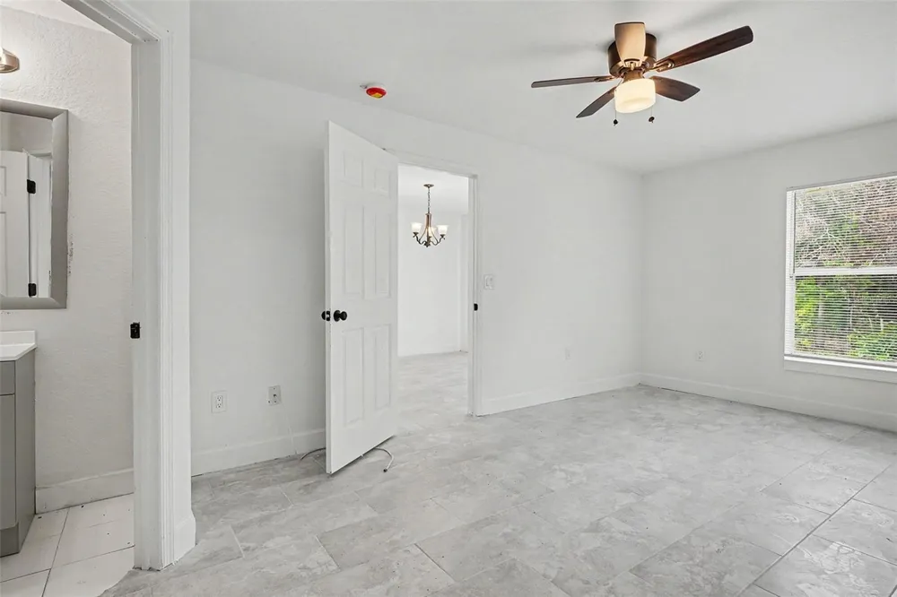 1128 NEVILLE AVENUE Lakeland, FL 33805