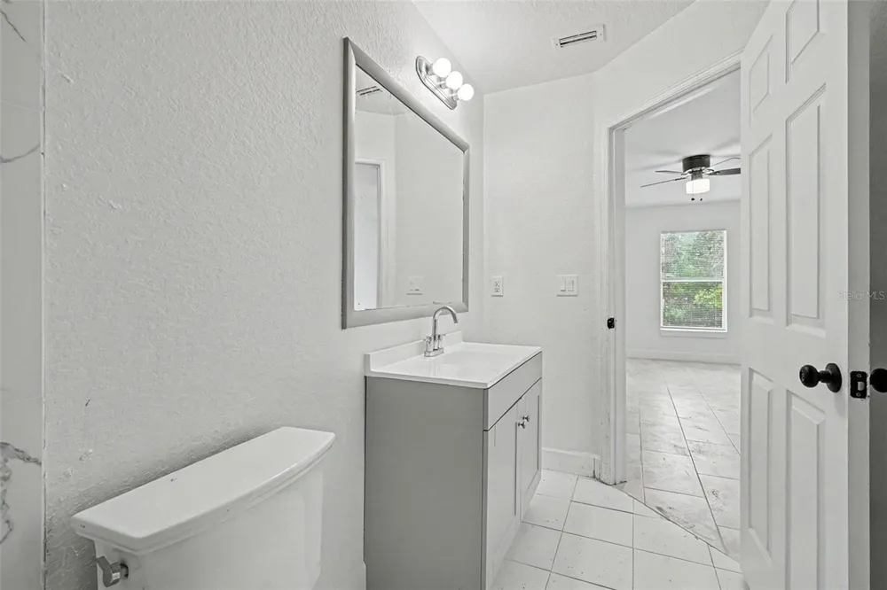 1128 NEVILLE AVENUE Lakeland, FL 33805