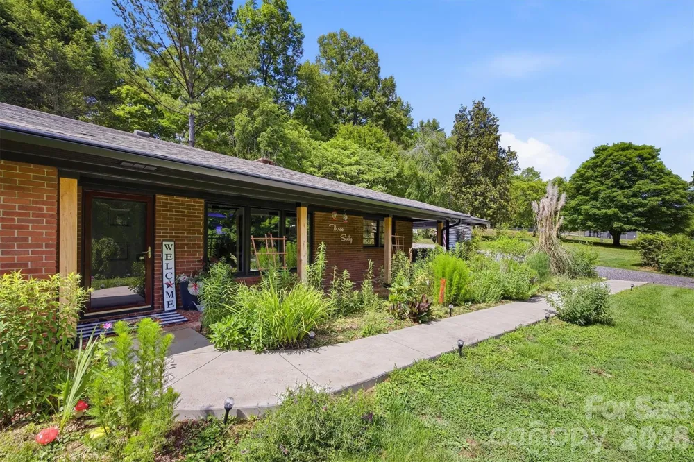 360 Johnson Caldwell Road Boomer, NC 28606
