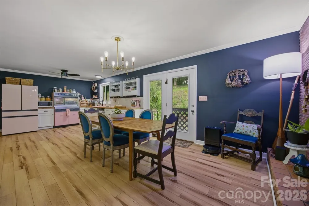 360 Johnson Caldwell Road Boomer, NC 28606