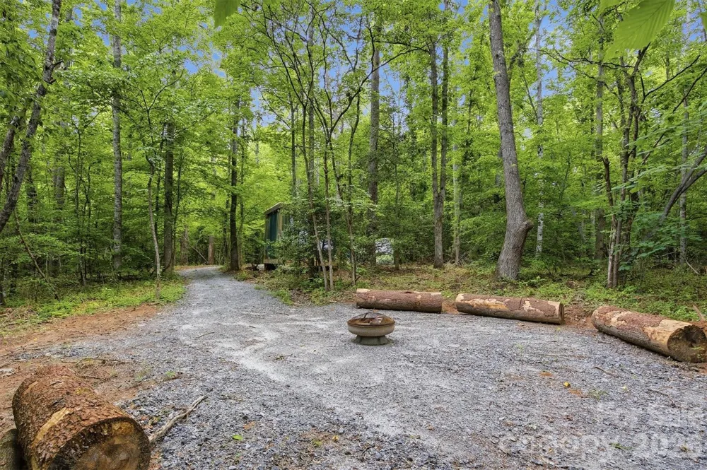 360 Johnson Caldwell Road Boomer, NC 28606