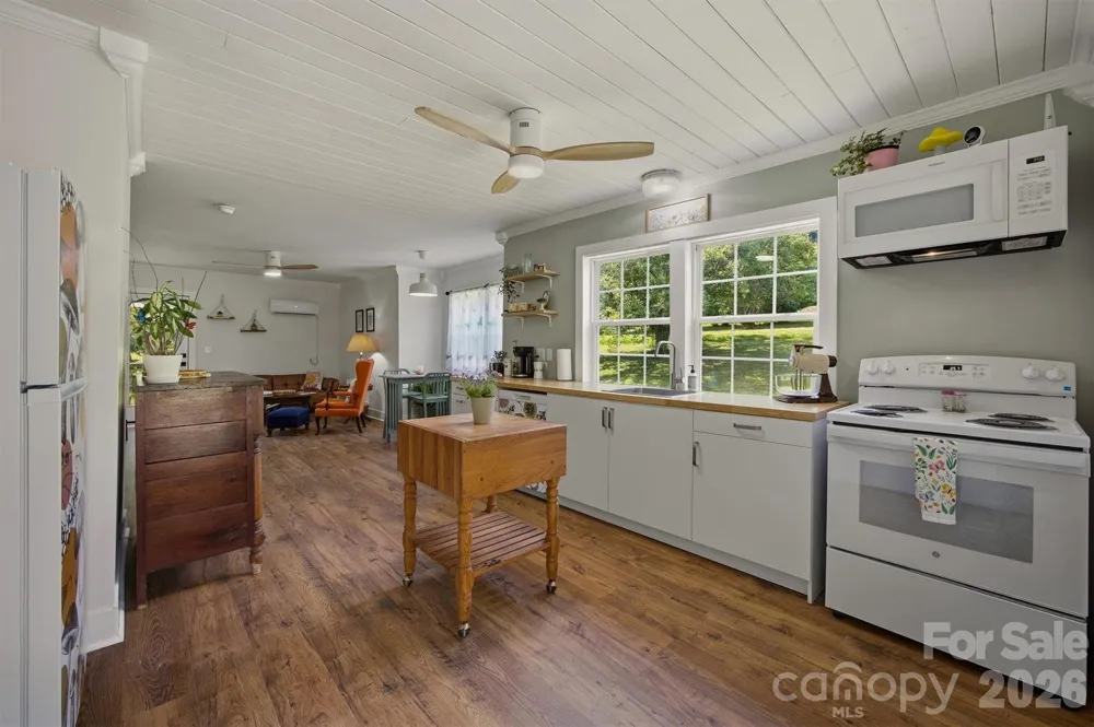 360 Johnson Caldwell Road Boomer, NC 28606
