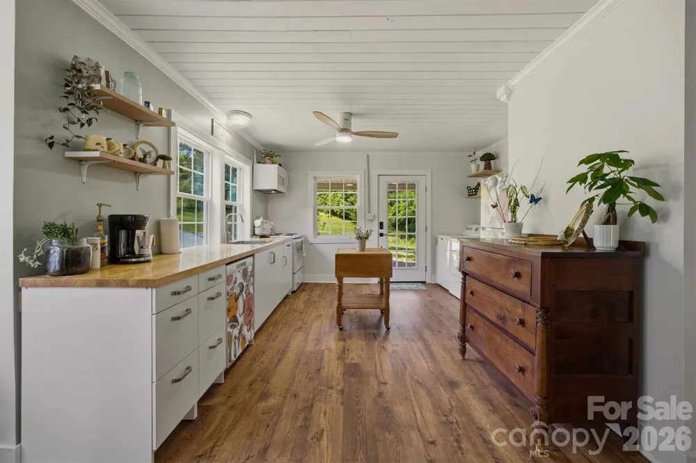 360 Johnson Caldwell Road Boomer, NC 28606