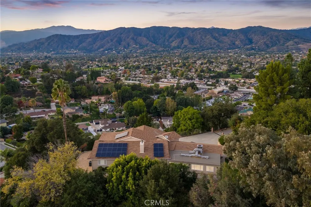 705 Beaverbrook Glendora, CA 91740