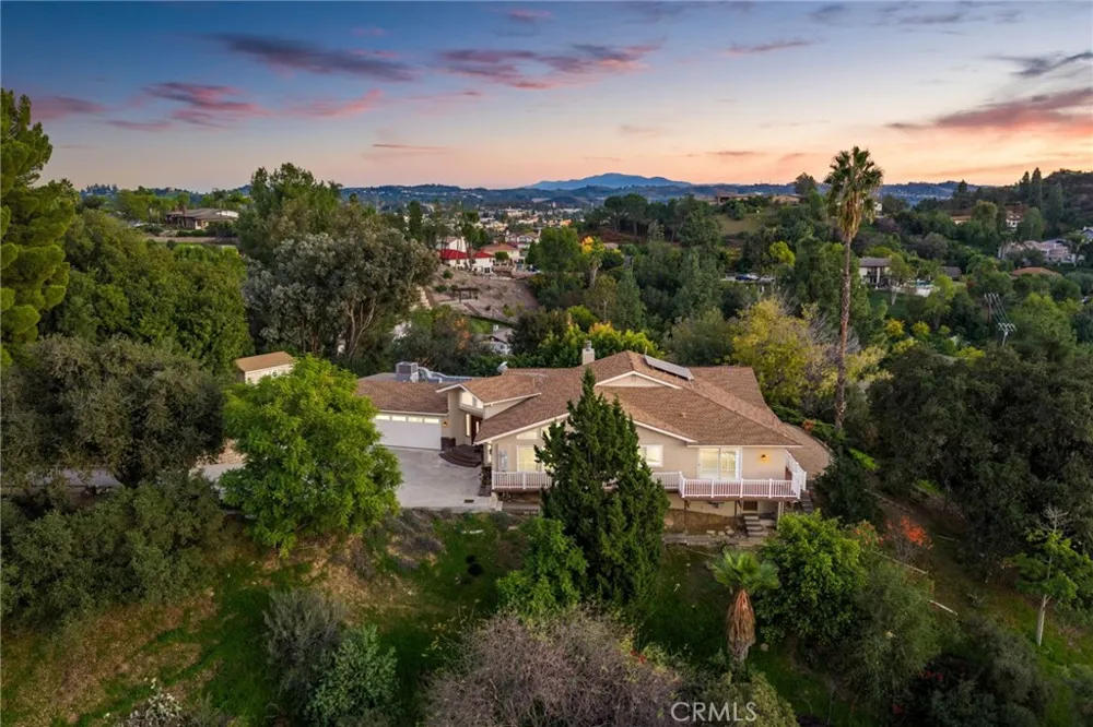 705 Beaverbrook Glendora, CA 91740
