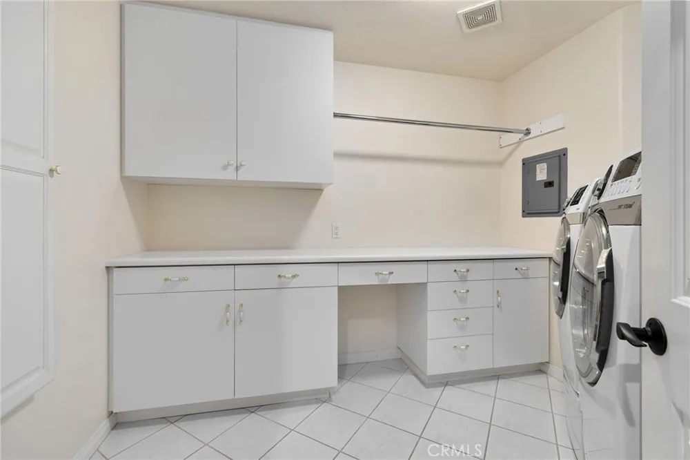 705 Beaverbrook Glendora, CA 91740