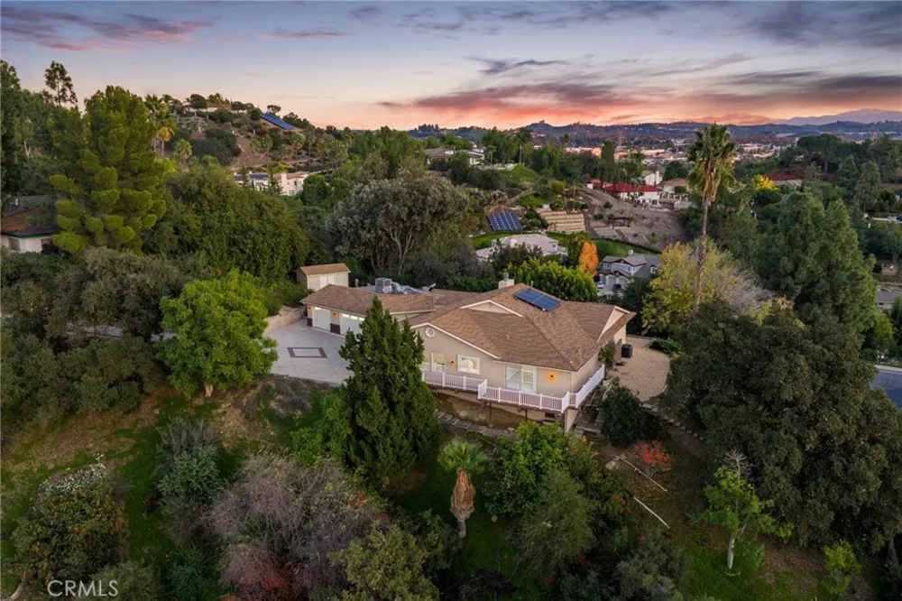 705 Beaverbrook Glendora, CA 91740
