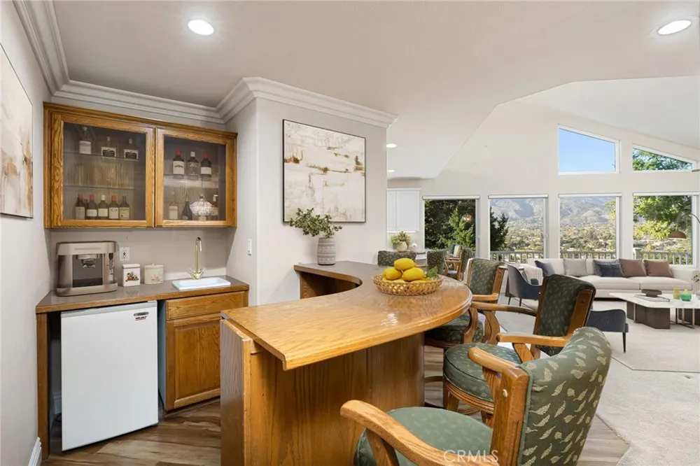 705 Beaverbrook Glendora, CA 91740