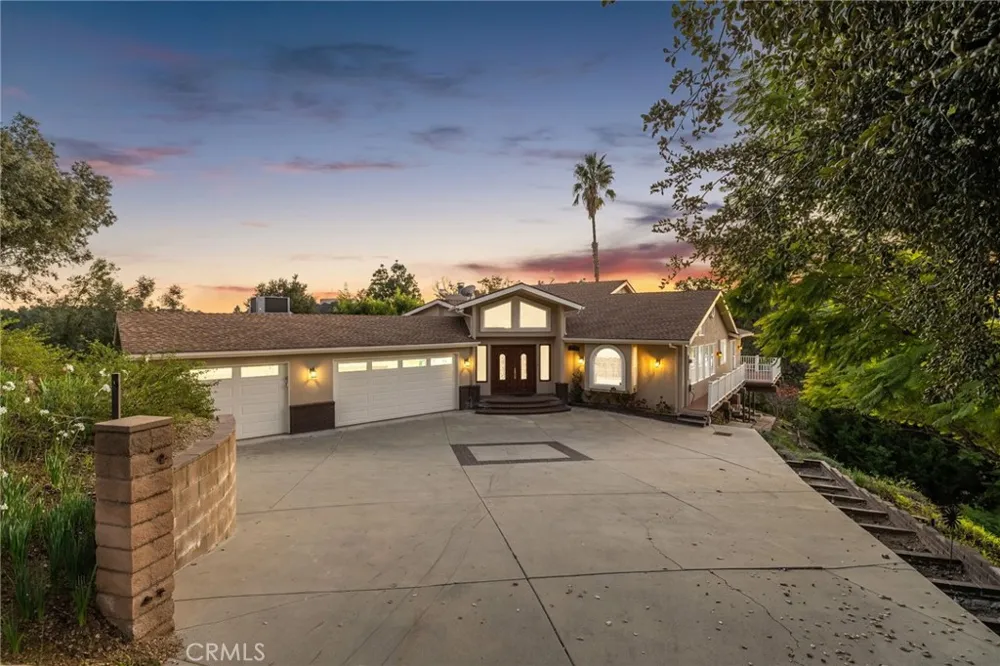 705 Beaverbrook Glendora, CA 91740