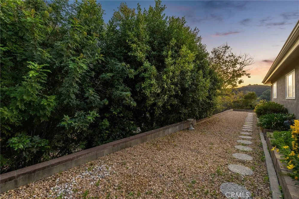 705 Beaverbrook Glendora, CA 91740