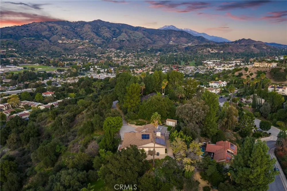 705 Beaverbrook Glendora, CA 91740